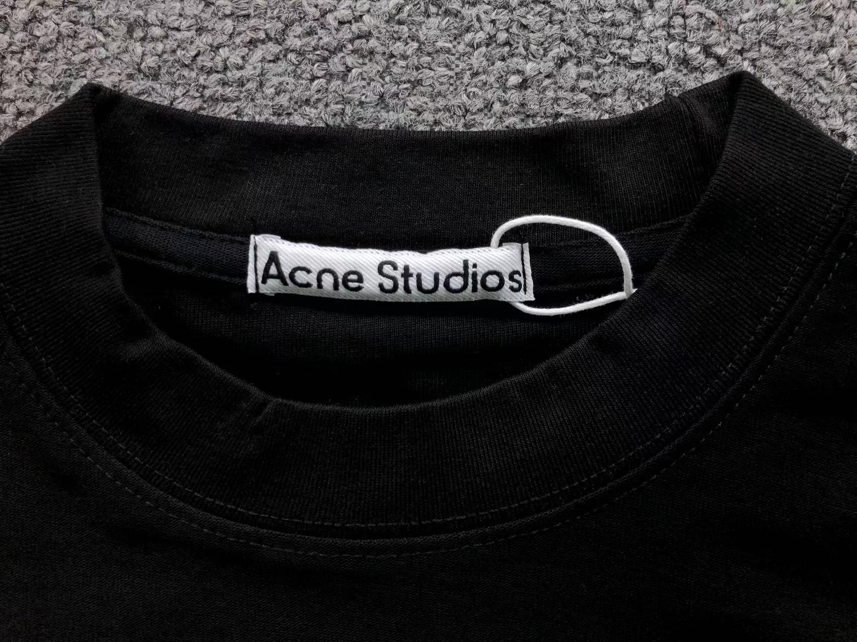 AcneStdios Tshirt
