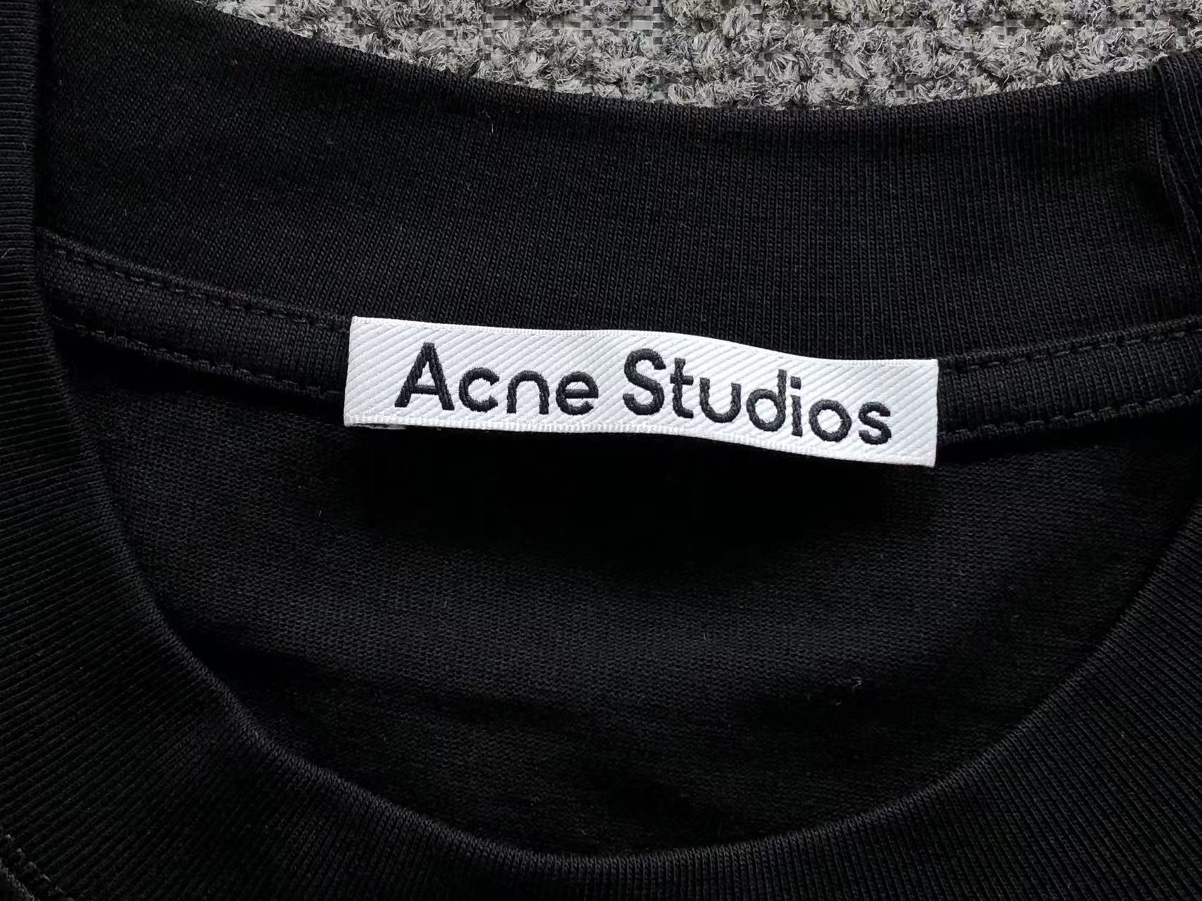AcneStdios Tshirt