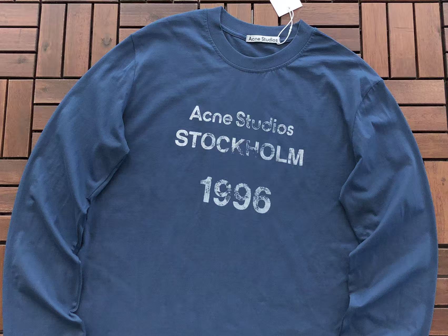 AcneStudios Manga larga