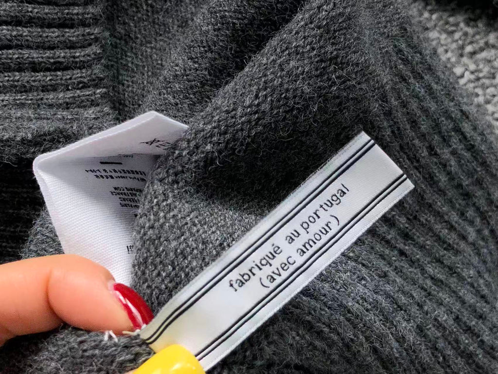 Am1 Sweater