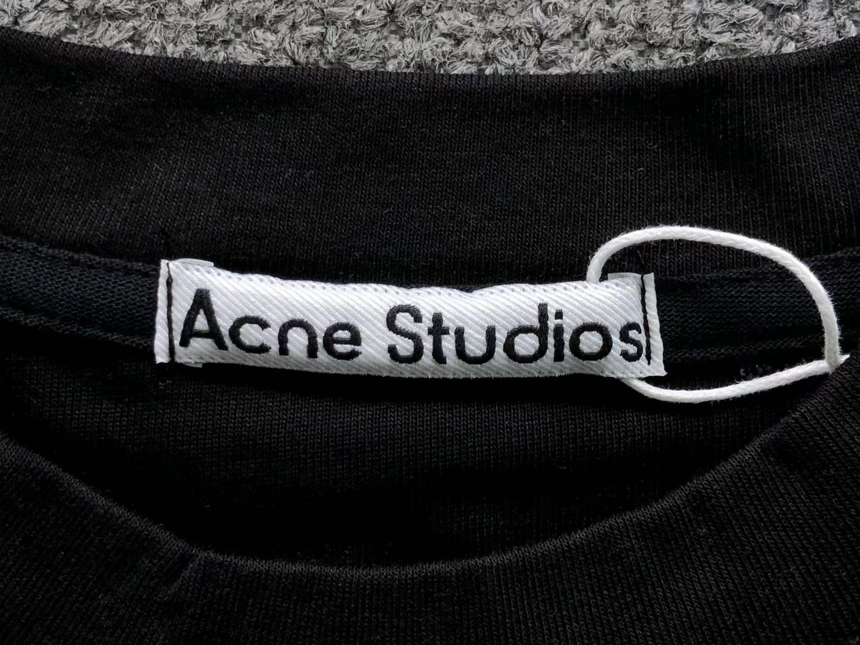 AcneStdios Tshirt