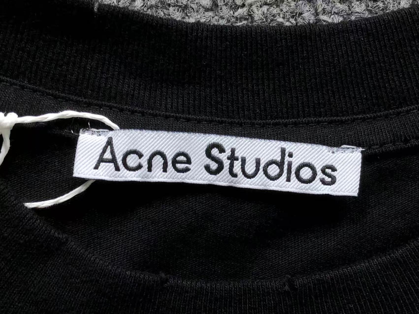 AcneStdios Tshirt