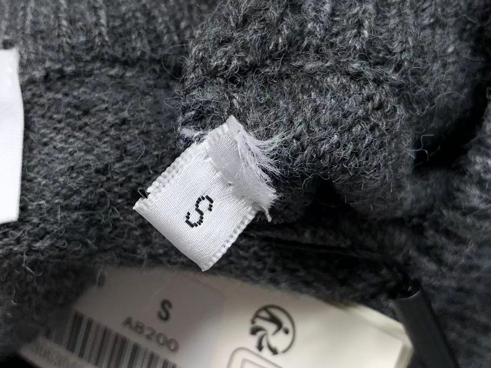 Am1 Sweater