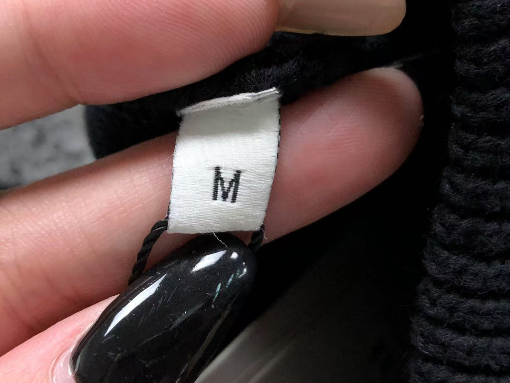 Am1 Sweater