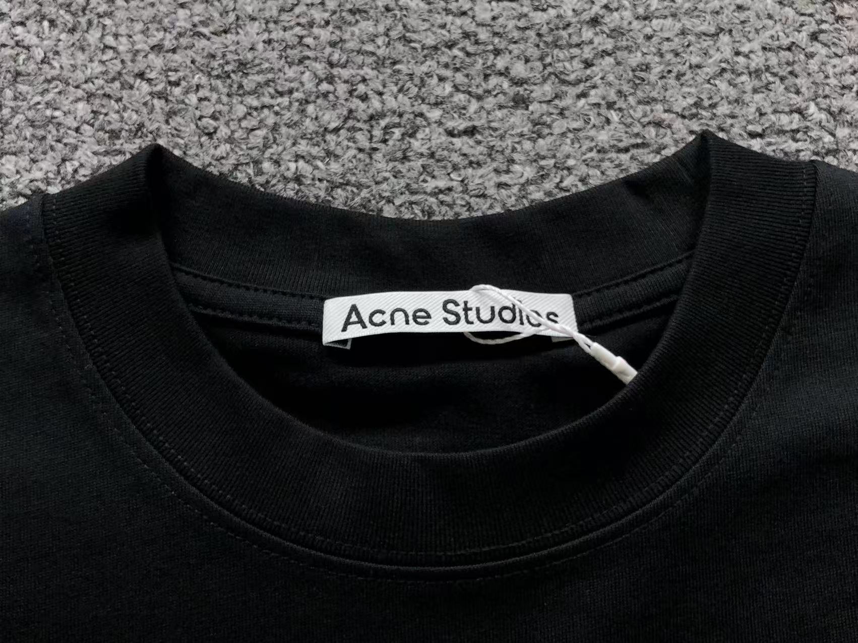 AcneStdios Tshirt