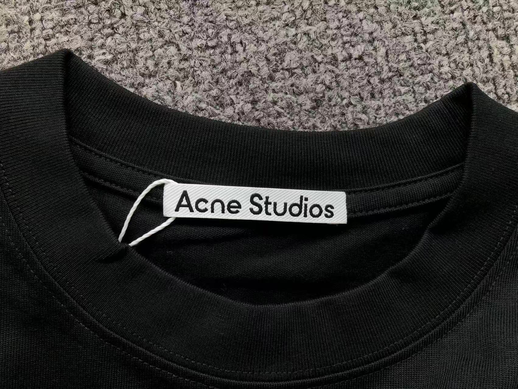 AcneStdios Tshirt