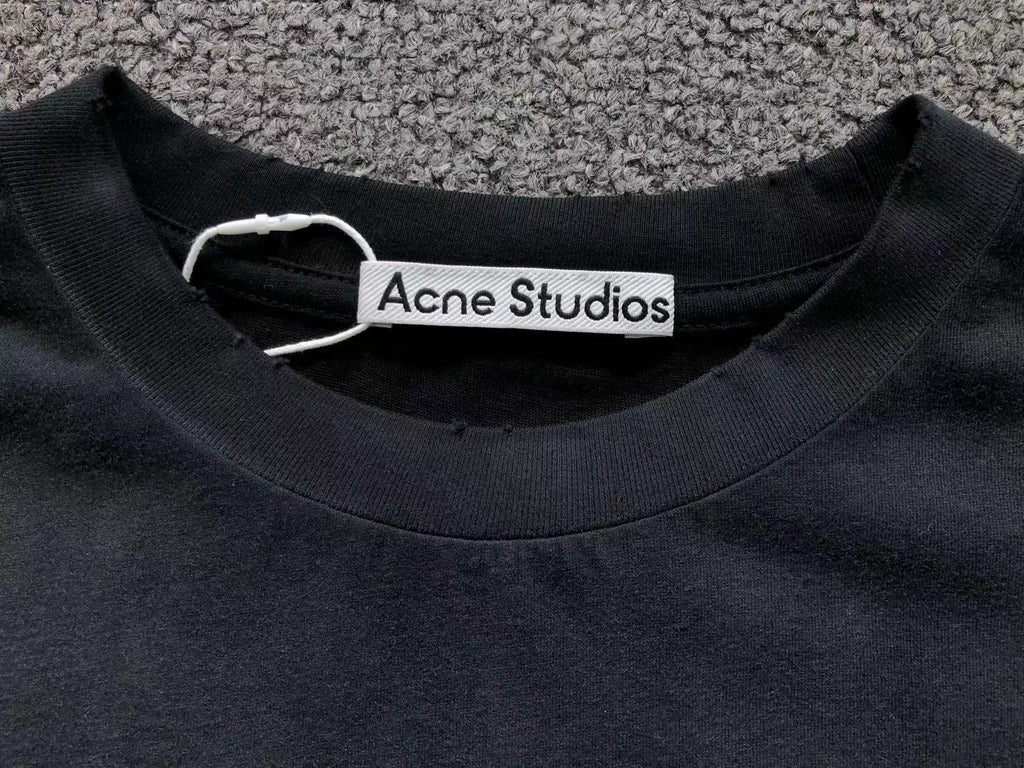 AcneStdios Longsleeve Female