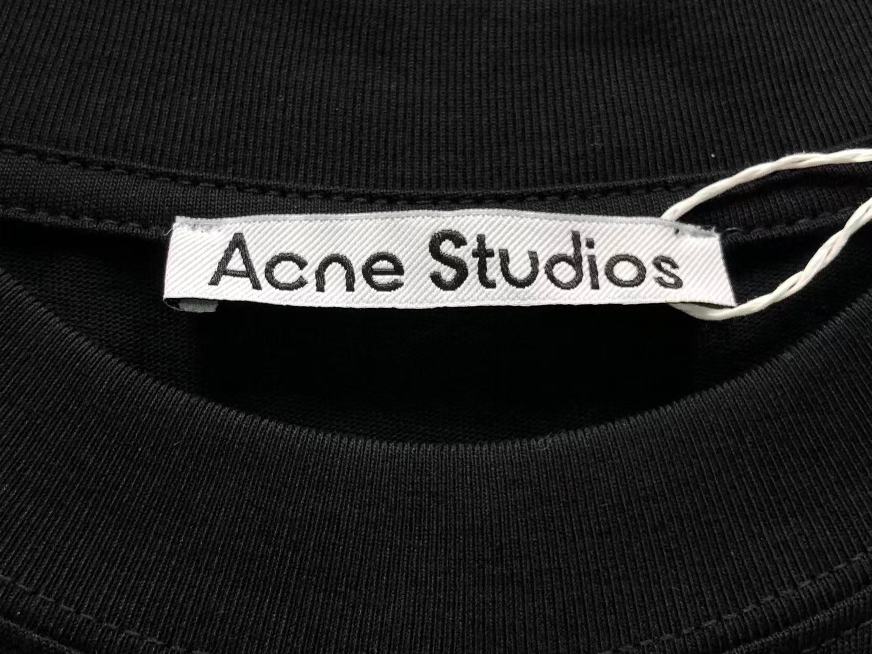 AcneStdios Tshirt