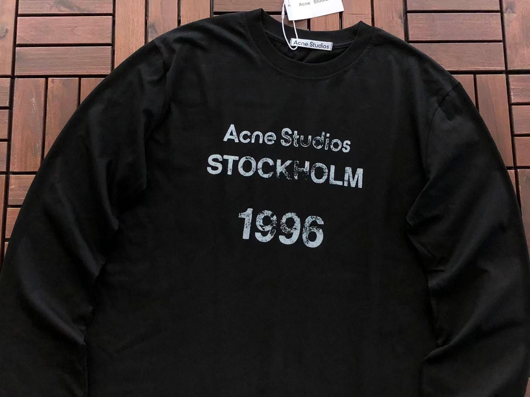 AcneStudios Manga larga