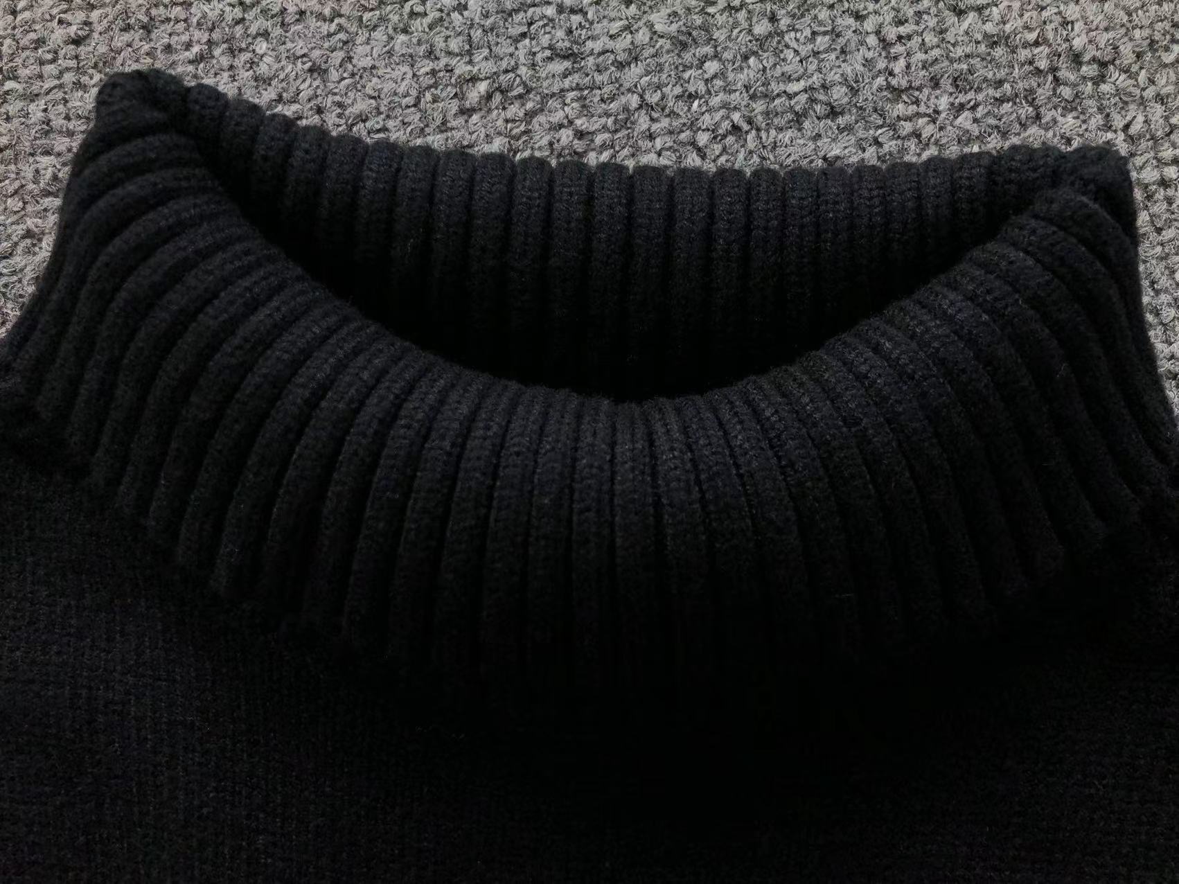 Am1 Sweater