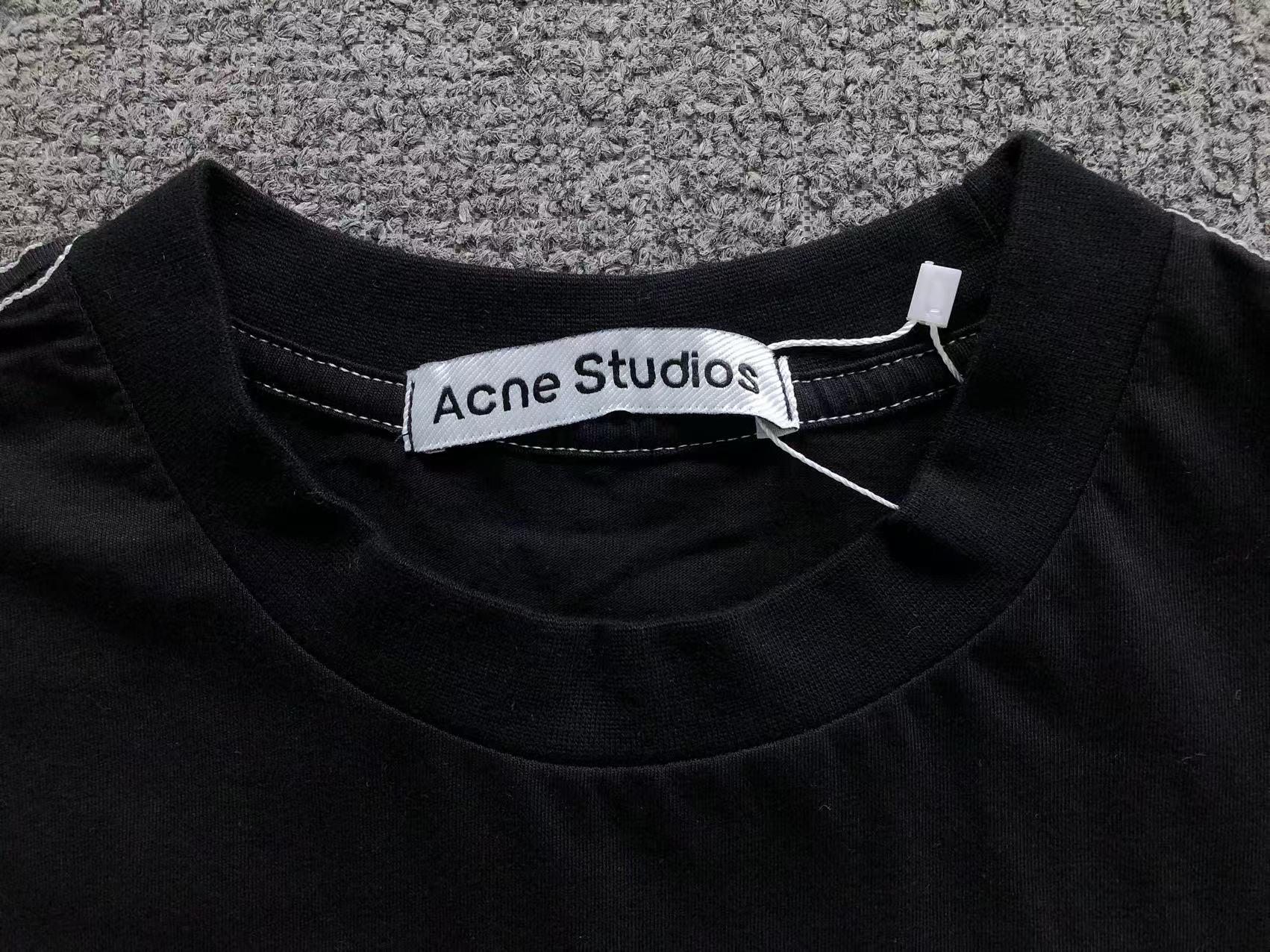 AcneStdios Tshirt
