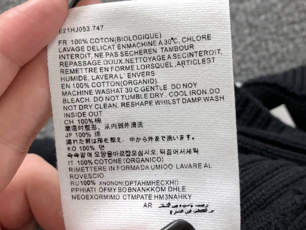 Am1 Sweater