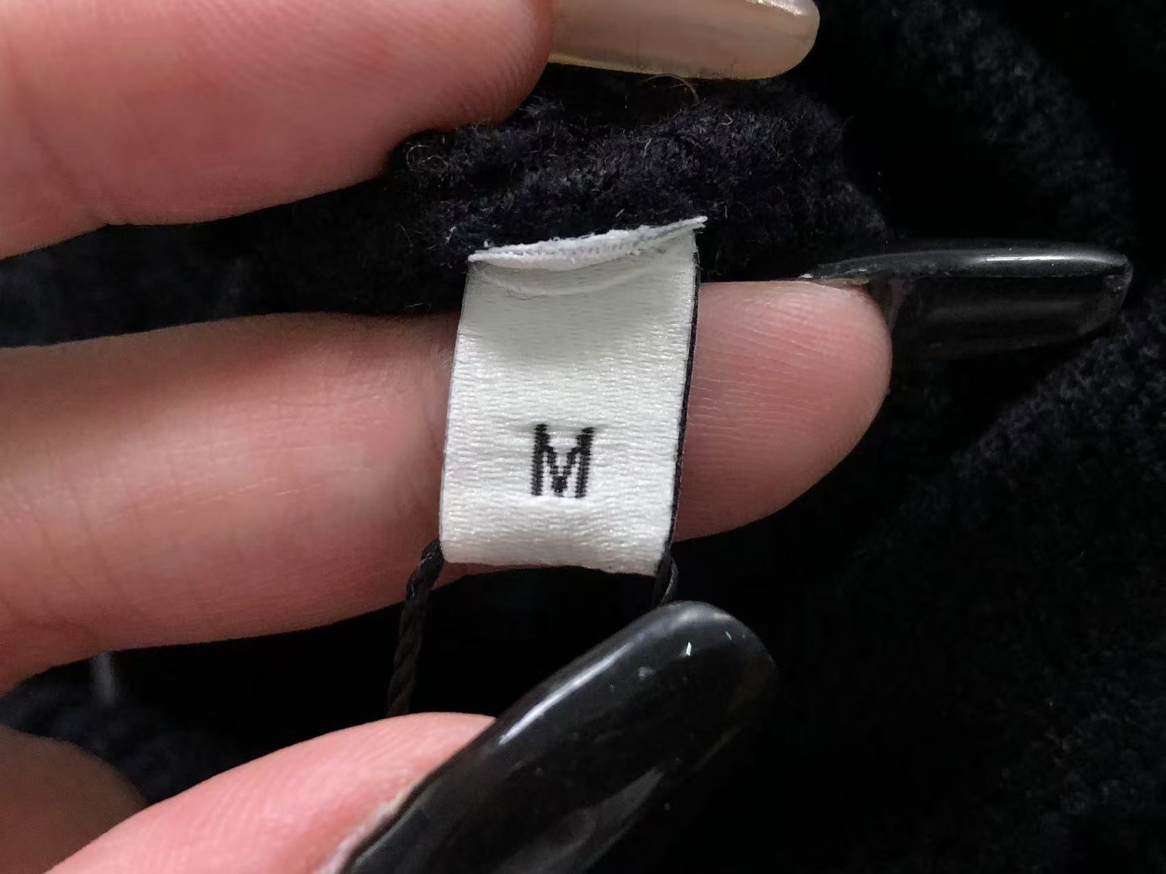 Am1 Sweater