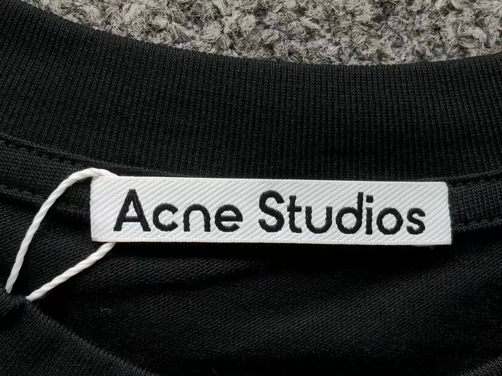 AcneStdios Tshirt