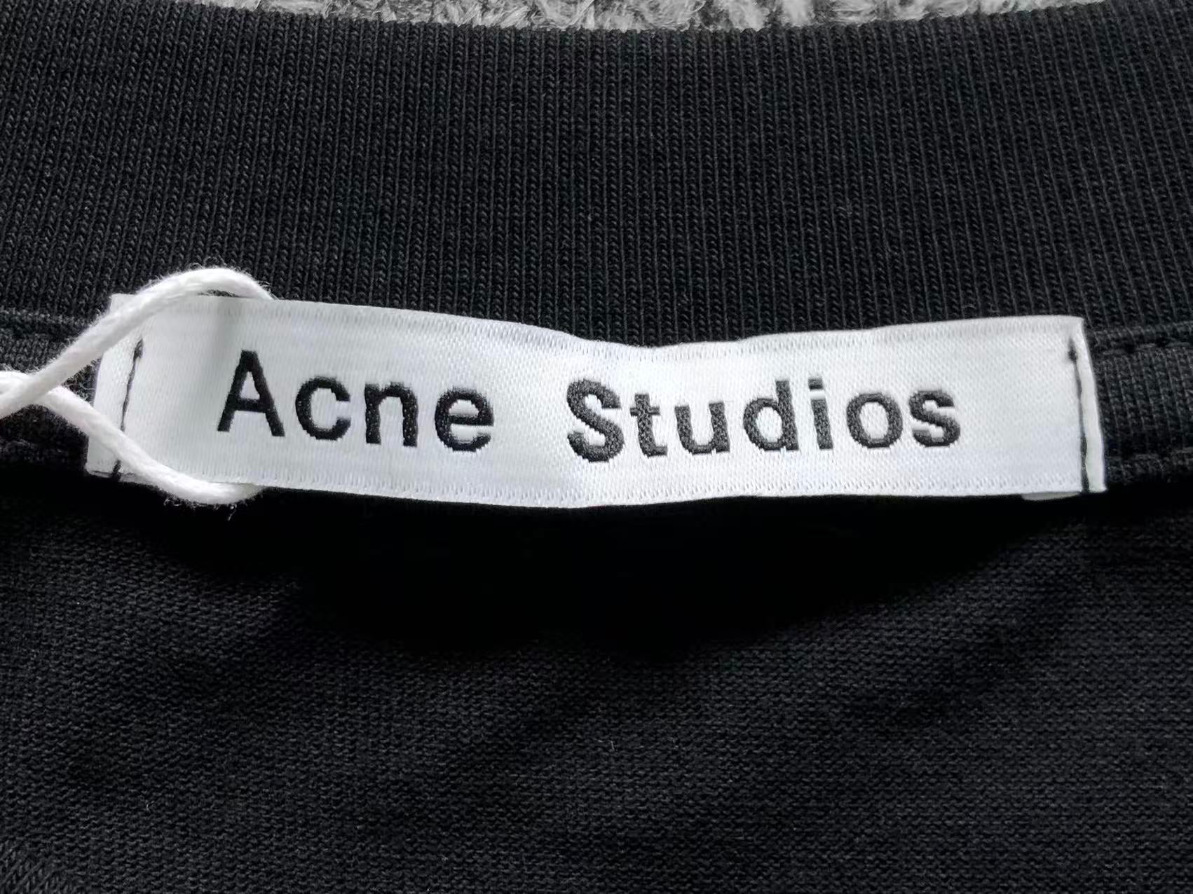 AcneStdios Tshirt
