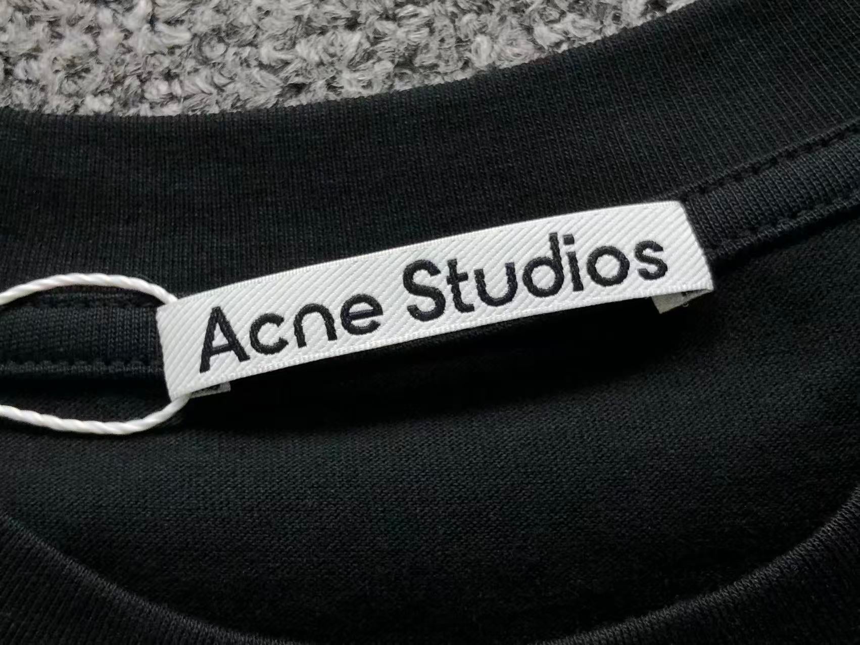 AcneStdios Tshirt