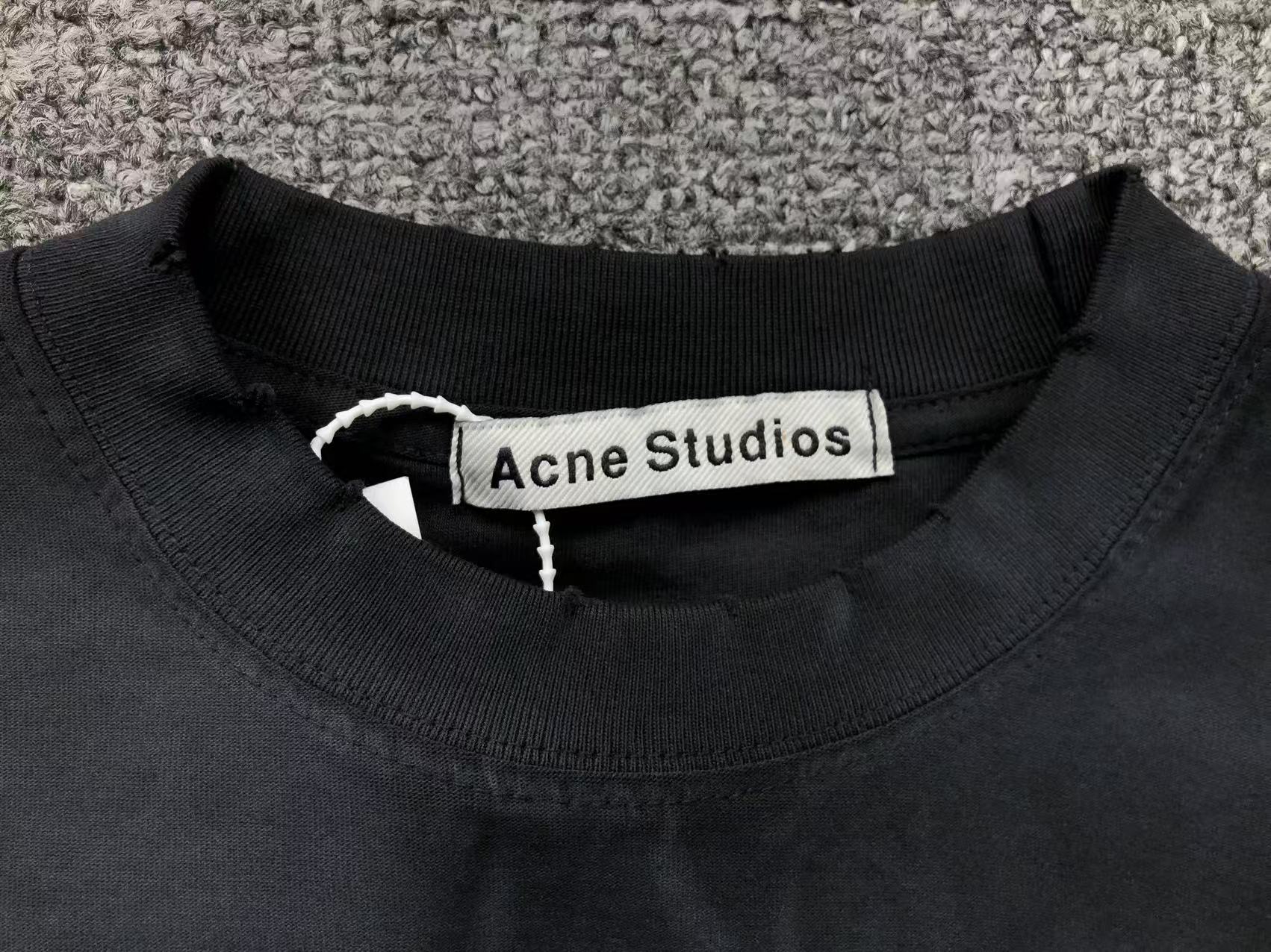 AcneStdios Tshirt