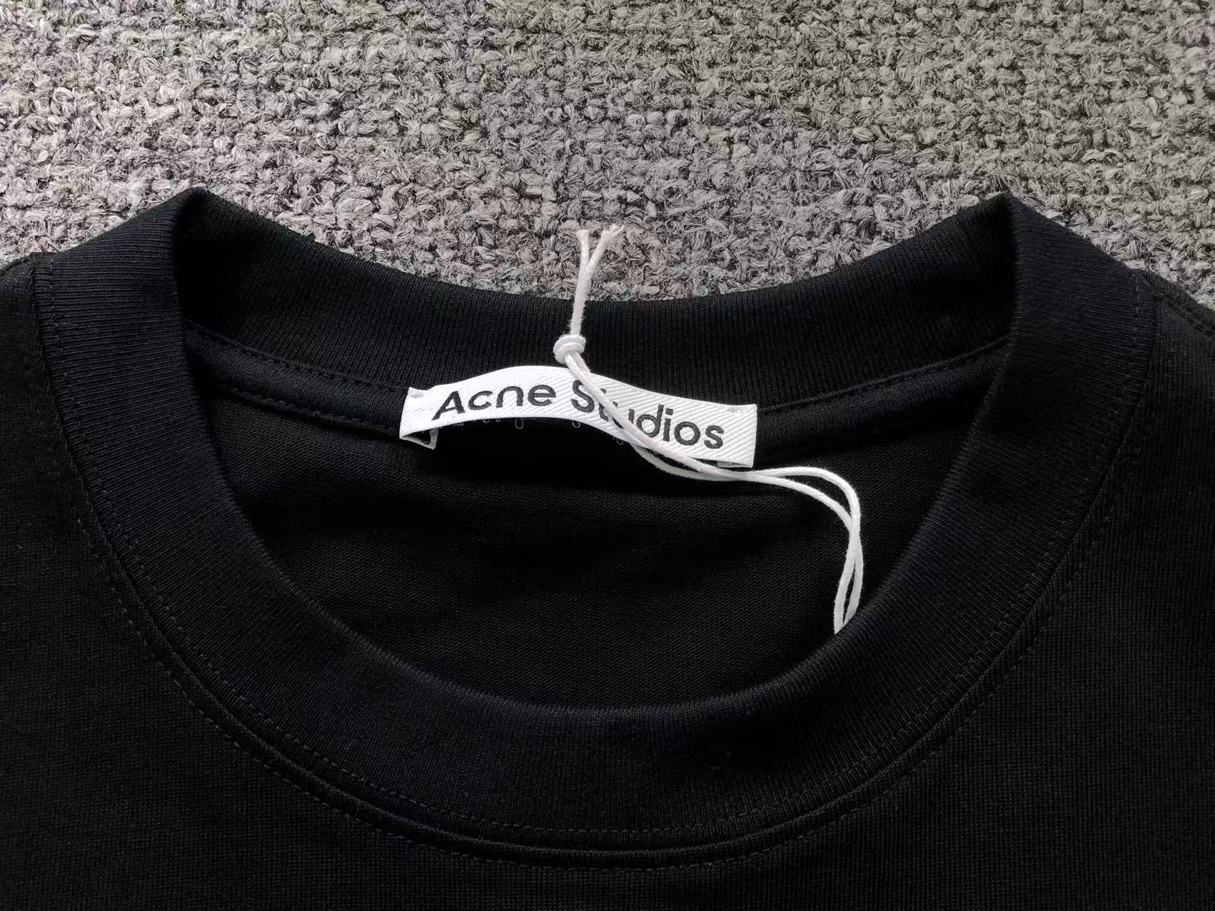 AcneStdios Tshirt