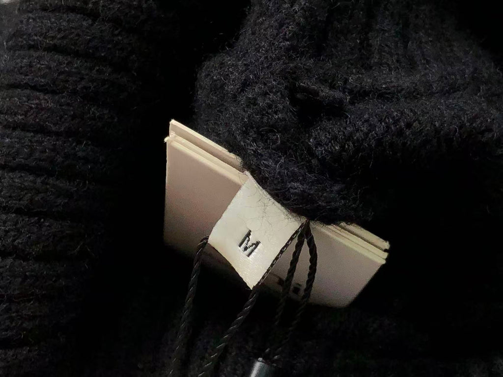 Am1 Sweater