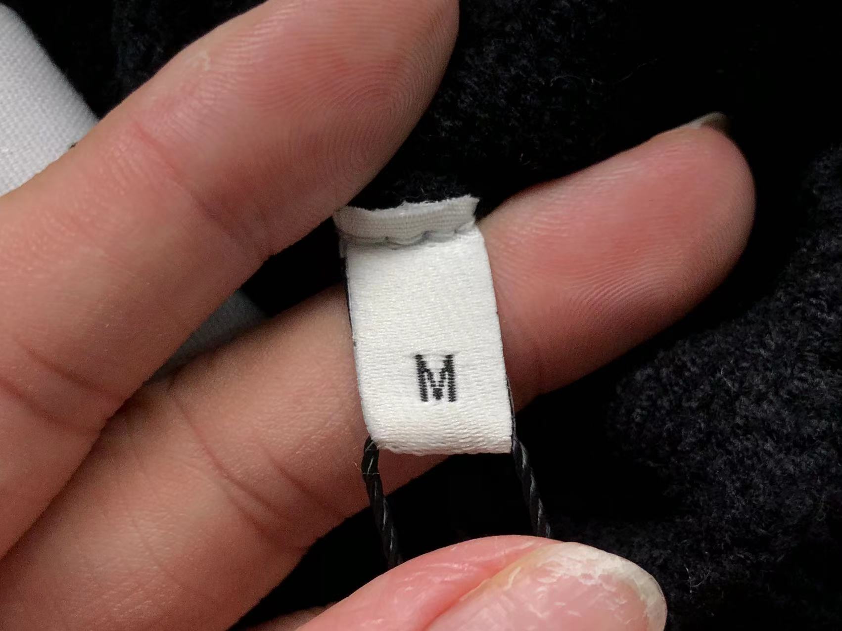 Am1 Sweater