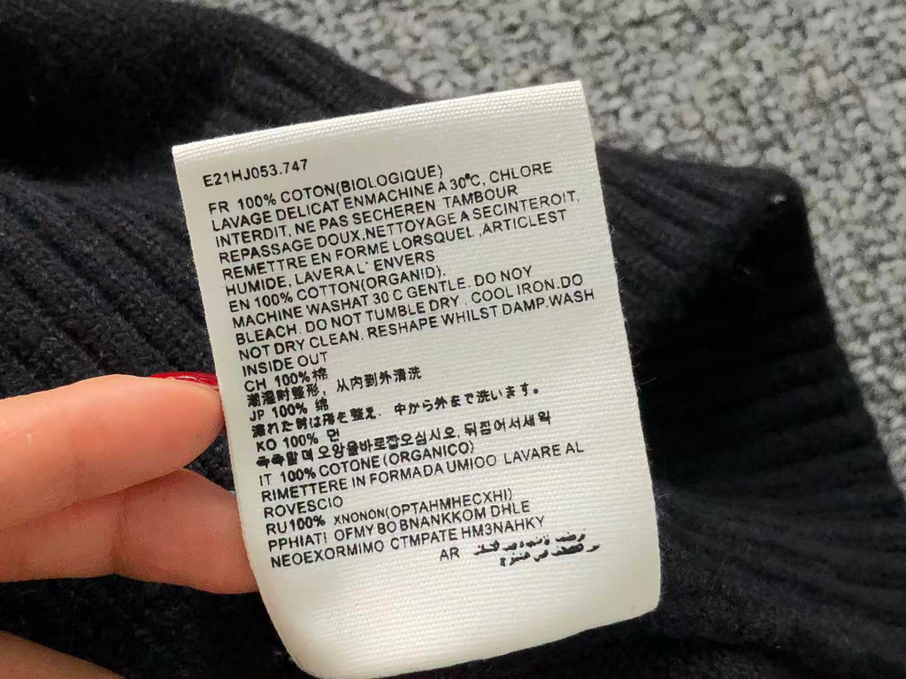 Am1 Sweater