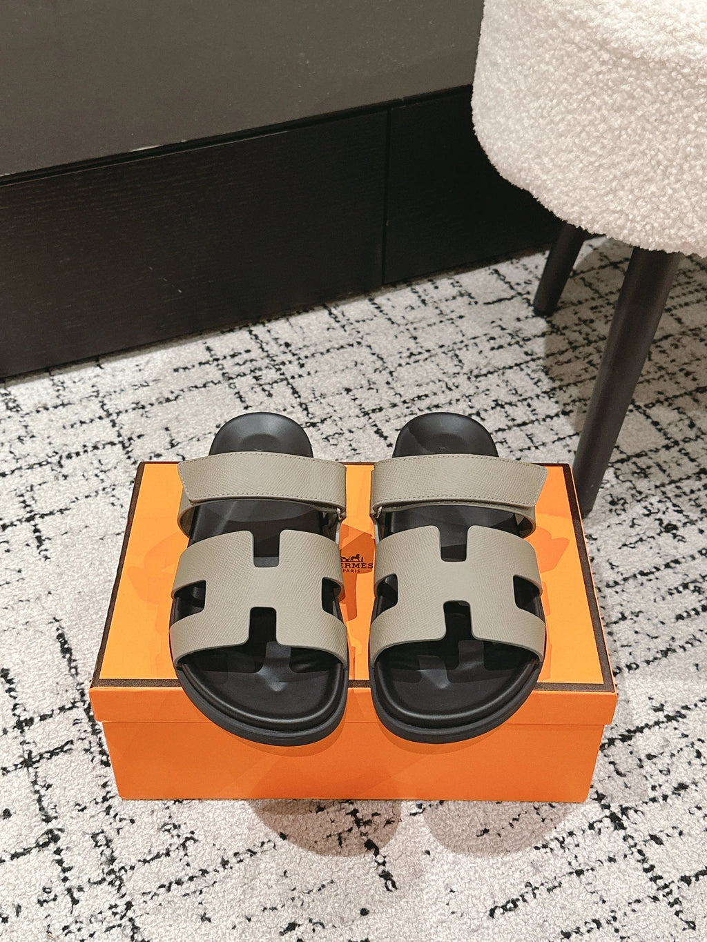 H Sandals
