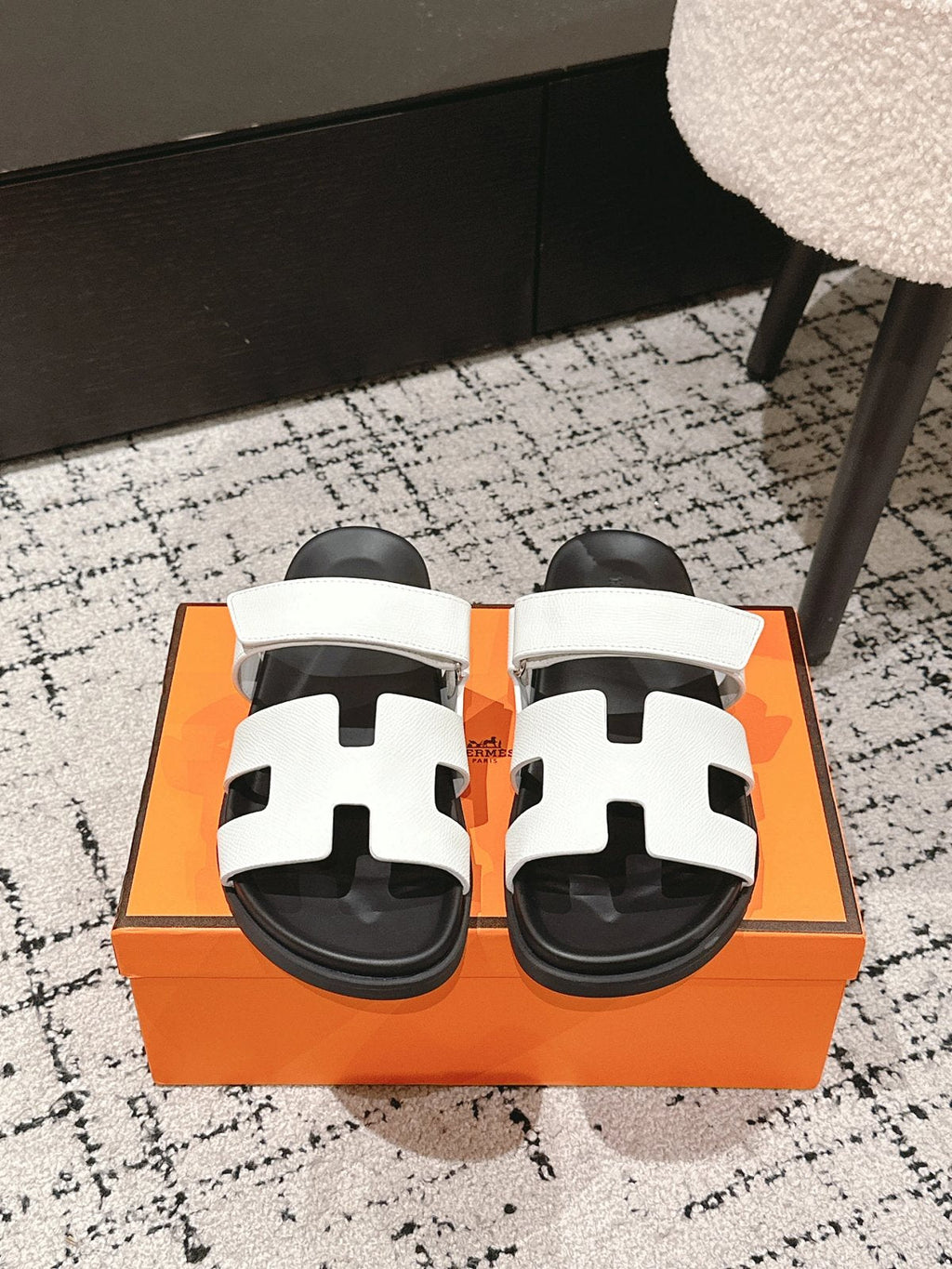 H Sandals