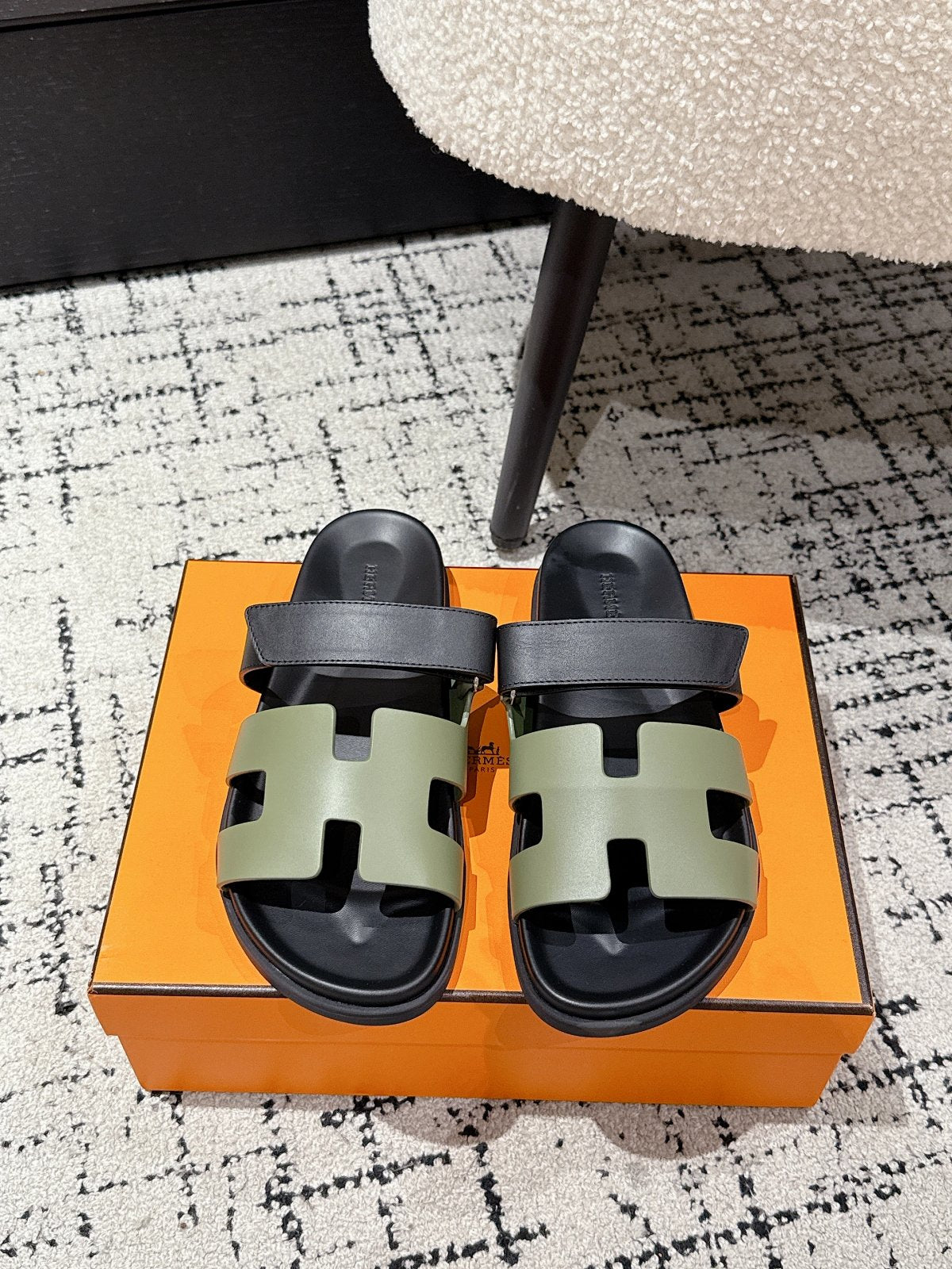 H Sandals